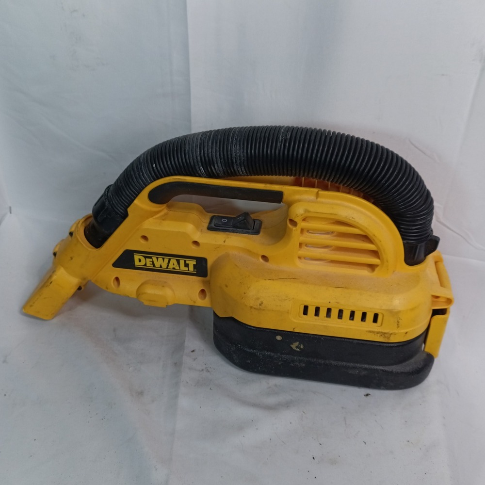 DEWALT DC515 18V Cordless 1/2 Gallon Portable Wet Dry Shop Vacuum Tool Only